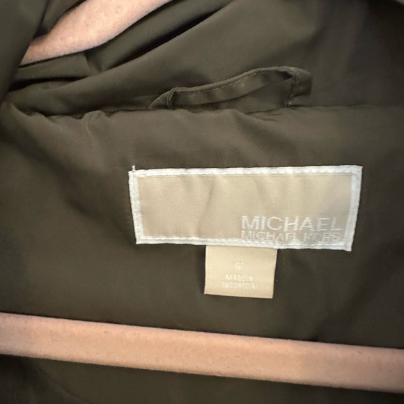 MK Rain Jacket - Picture 7 of 8